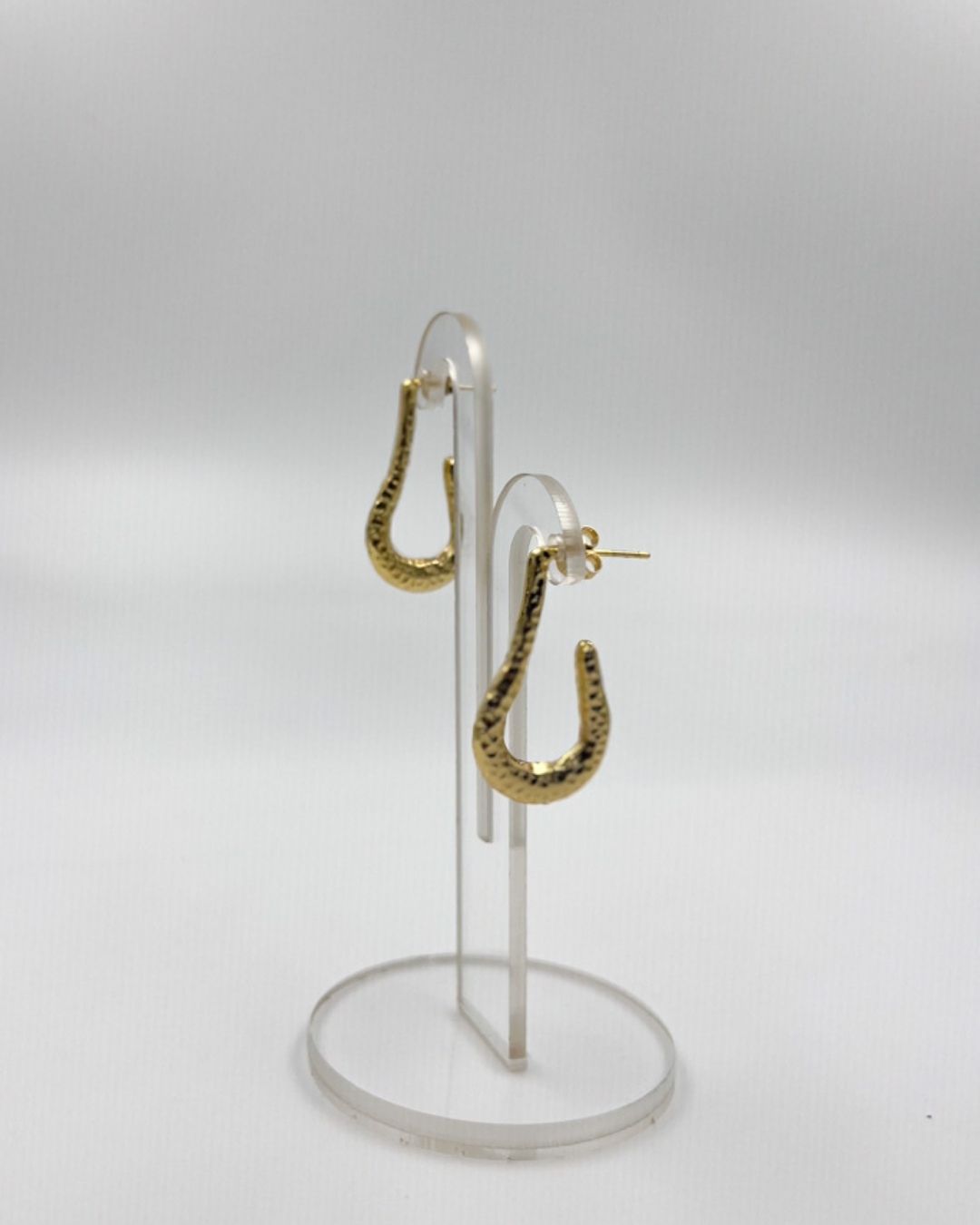 Dokulu Kanca Küpe Dokulu Kanca Küpe - Gold - Görsel 2
