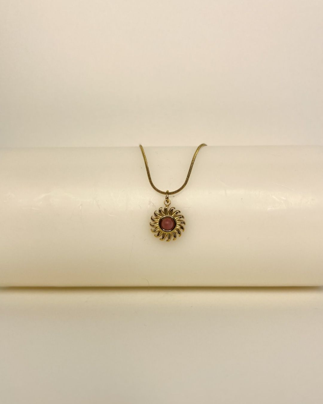 Rose Taş detaylı Vintage Kolye Rose Taş Detaylı Vintage Çelik Kolye - Görsel 1